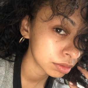 Meet your Posher, Estefanía